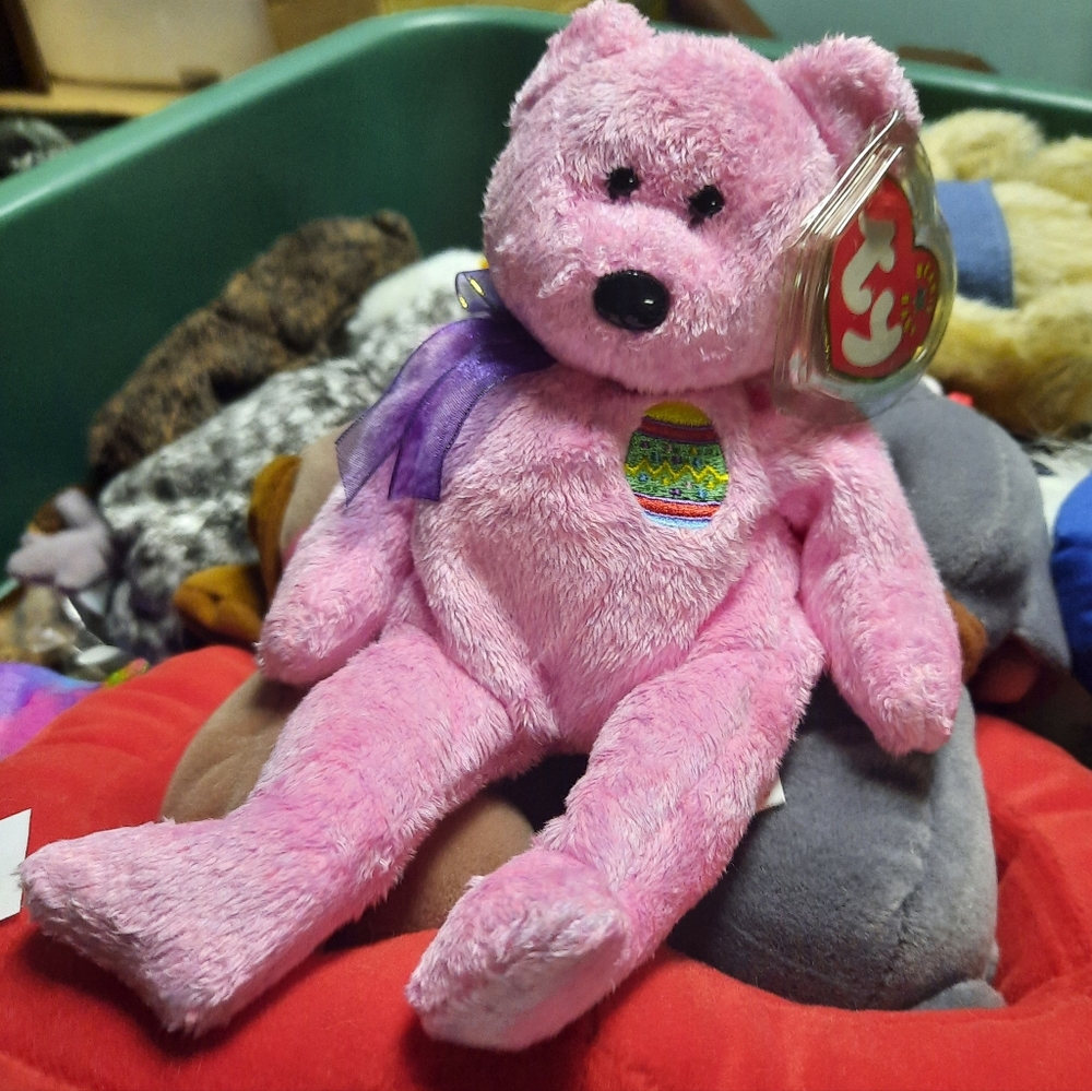 Ty Eggs the Bear retired Beanie